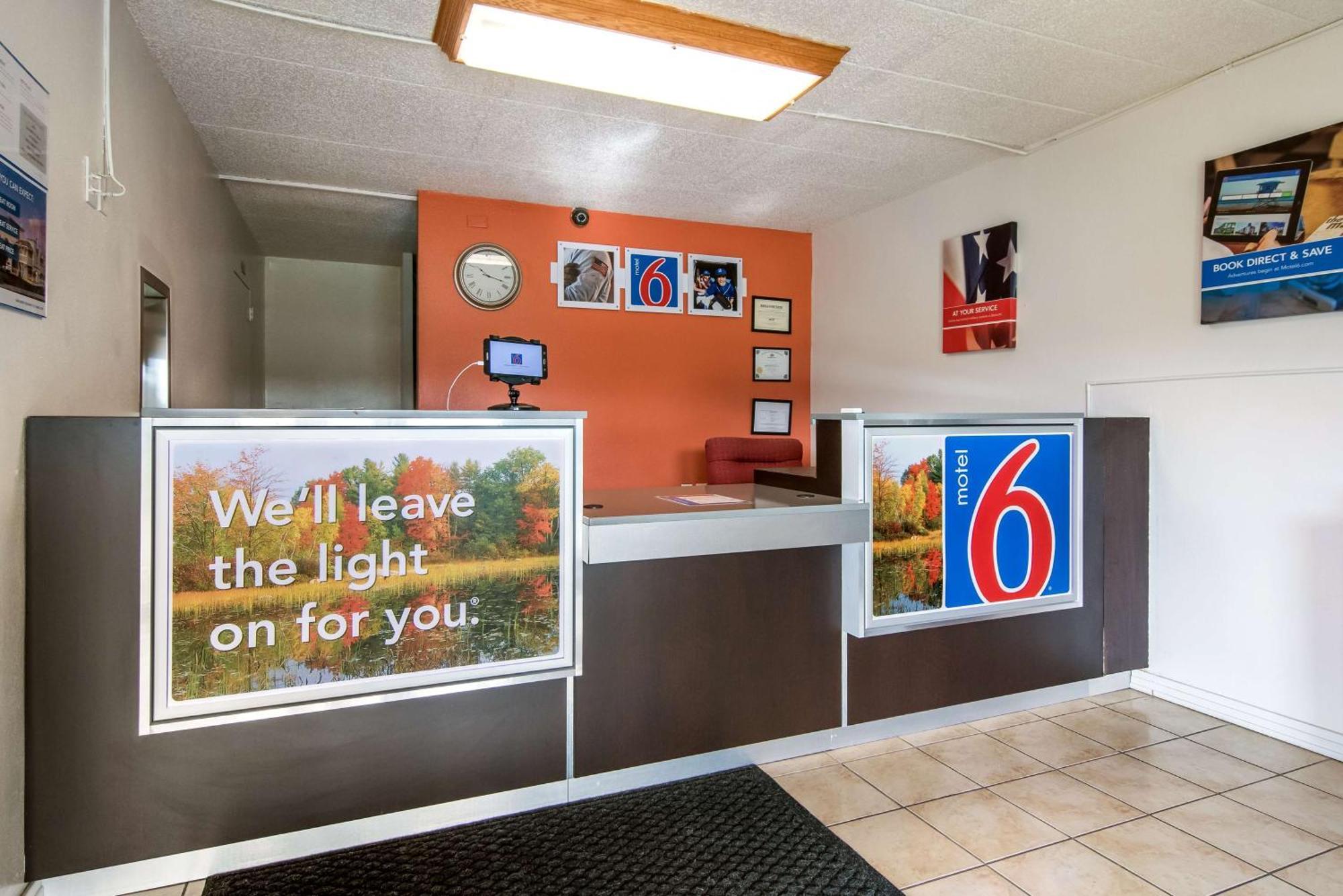 Motel 6-New Stanton, Pa Kültér fotó