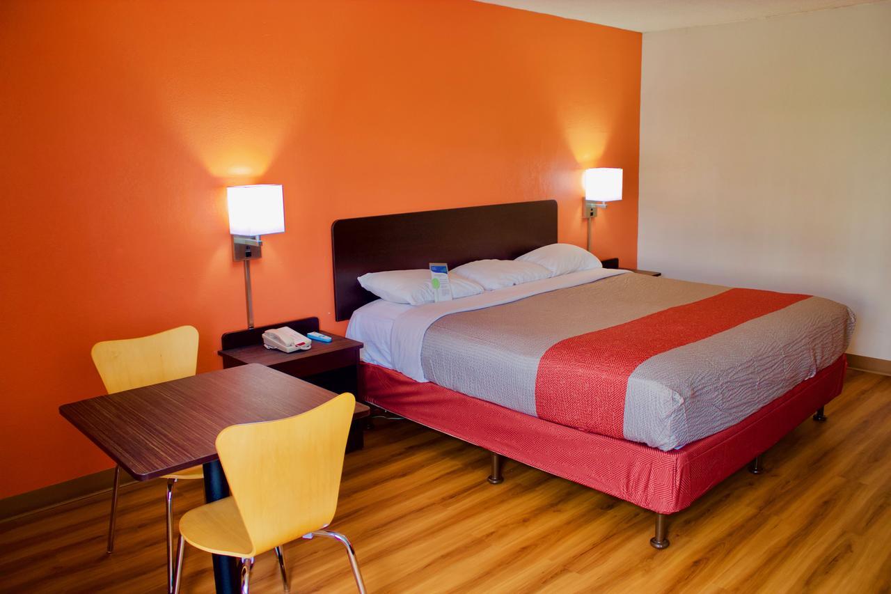 Motel 6-New Stanton, Pa Kültér fotó