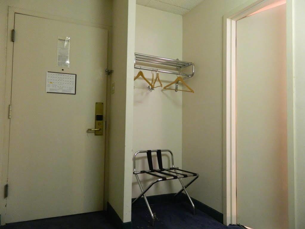 Motel 6-New Stanton, Pa Kültér fotó
