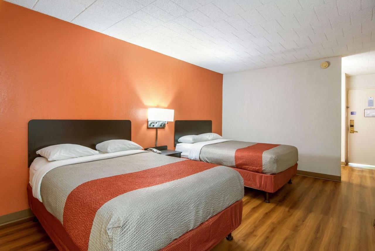 Motel 6-New Stanton, Pa Kültér fotó