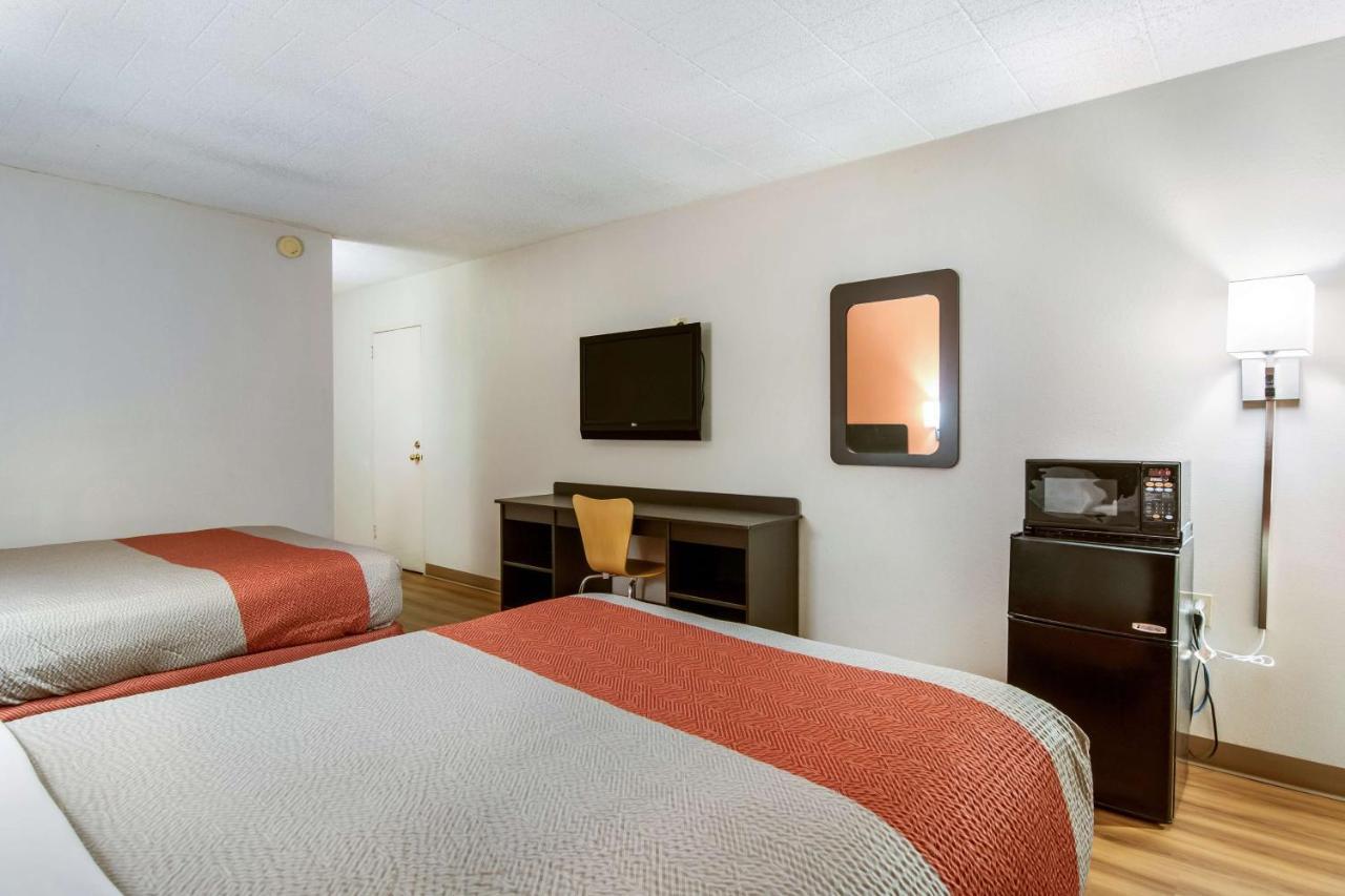 Motel 6-New Stanton, Pa Kültér fotó