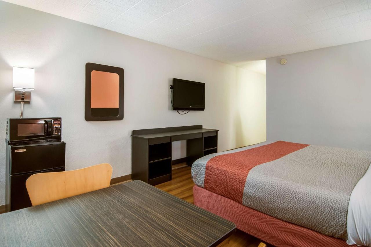 Motel 6-New Stanton, Pa Kültér fotó